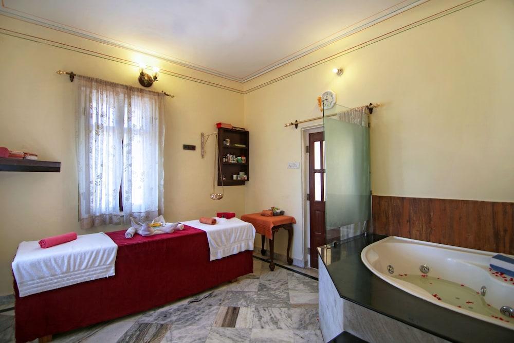Hotel Amar Mahal Orchha Exterior foto