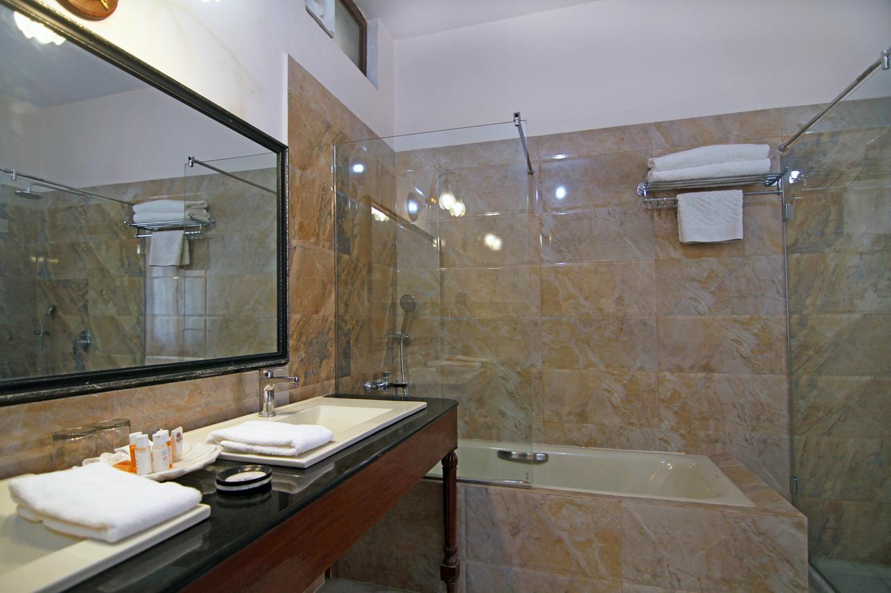 Hotel Amar Mahal Orchha Exterior foto